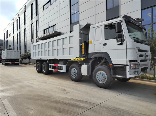 New 12 Wheels Howo Dump Truck 400hp 45 Ton Loading Capacity Hyva Cylinder